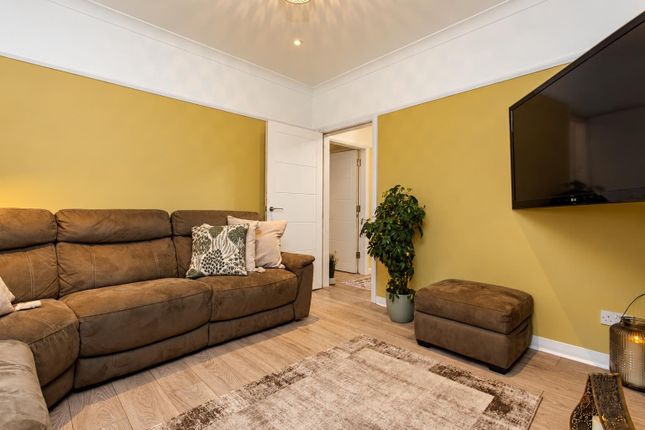5, Balloch Gardens, Glasgow photo 4