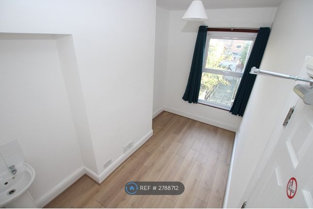 St Georges Avenue, Sheerness photo 5