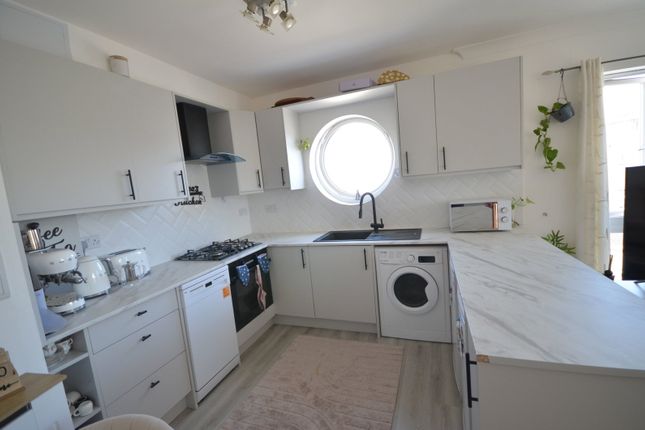 Hydro House,Apartment 19, Bridge Wharf, Chertsey photo 4