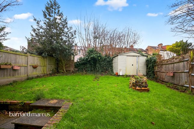 13, Oakleigh Close, London photo 4
