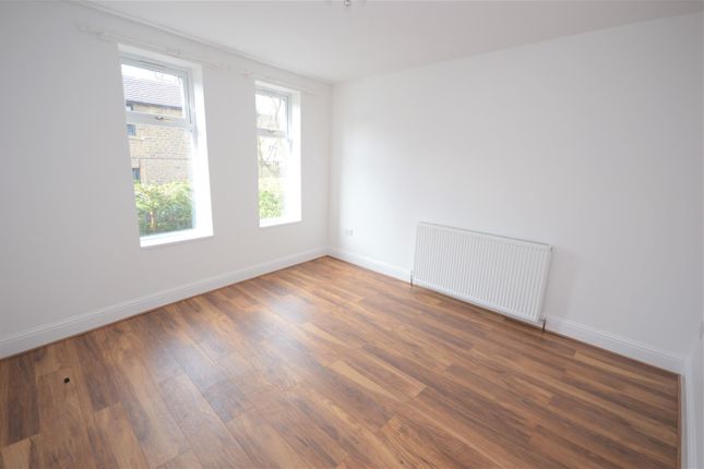 319A, New Mill Road, Holmfirth photo 3