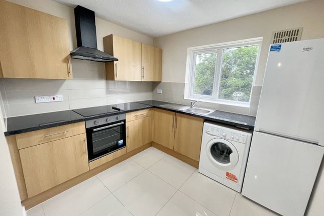Merton Road, Slough photo 2