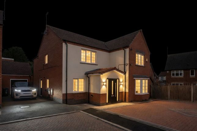 16 Albermarle Close, Leicester photo 2