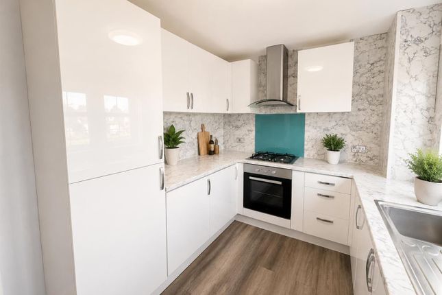16, Browfield View, Keighley photo 4