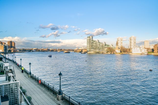 Flat for sale in Thames Quay, Chelsea Harbour, London