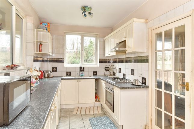 Kings Avenue, Woodford Green photo 4
