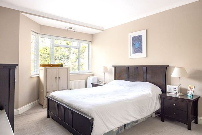 Flat for sale in Queens Road, Richmond
