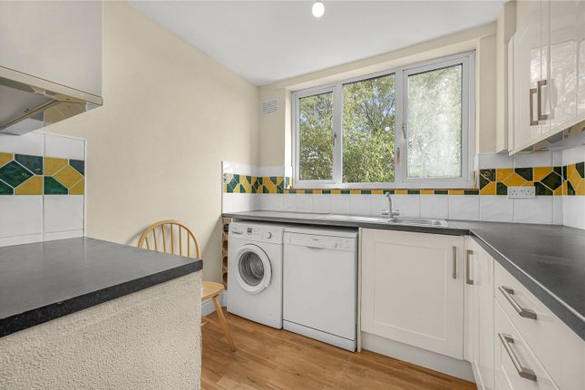 Upper Flat, 74, Selwyn Crescent, Welling photo 4