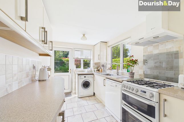 34 Dawlish Avenue, Stafford photo 3