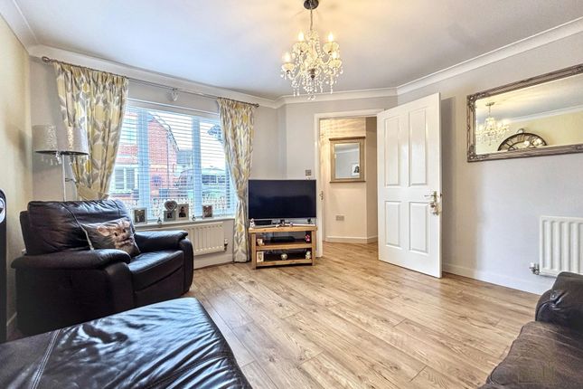 33 Emperor Way, Ashford photo 3