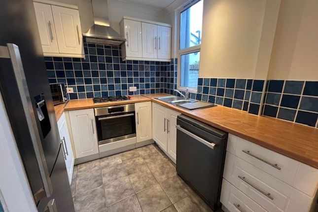 15, Thornbury Park Avenue, Plymouth photo 3