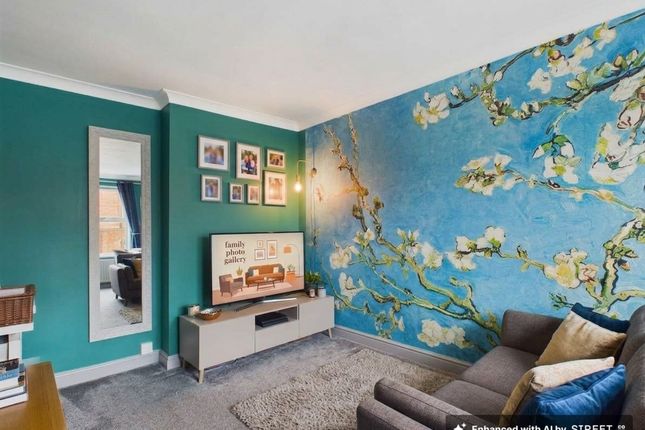 1 Siskin Close, Ashford photo 4