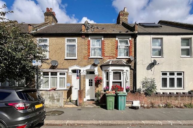 3-bed terraced on Selby Road, London, £1,850/mo