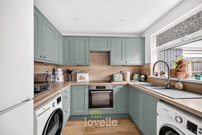 3 Bywood Place, Grimsby photo 2