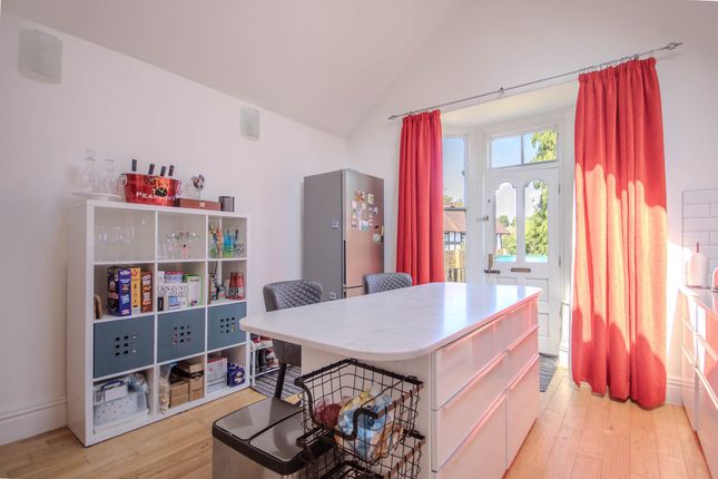 33a, Fields Road, Newport photo 4