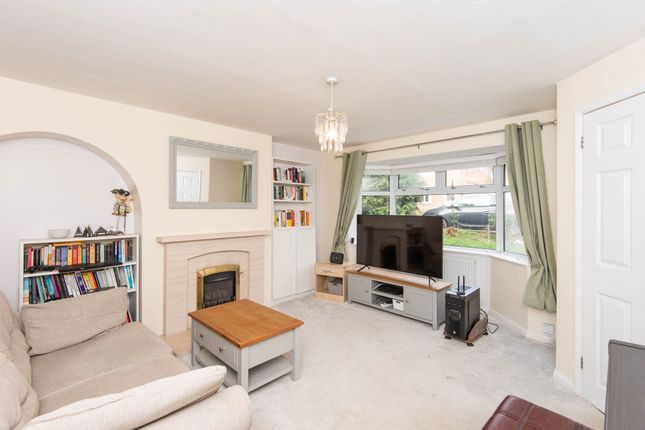 26 Kingswood Close, Chesterfield photo 2