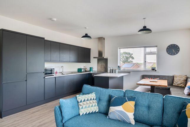 Flat, 4, Grahams House, Bristol photo 4