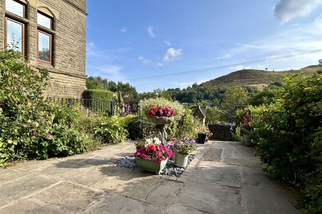 Caretaker Cottage, 3, Hill End Road, Saddleworth photo 3