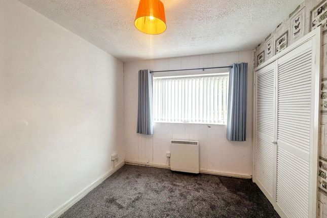 7, Farnham Close, Newcastle upon Tyne photo 5