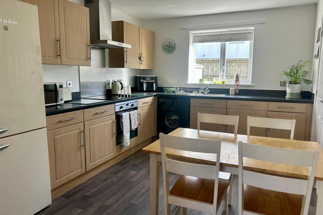 19, Willoughby Way, Hayle photo 2