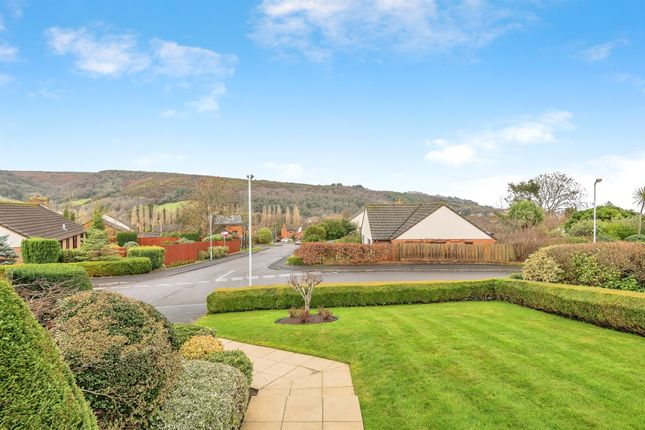12, Abbots Way, Minehead photo 3