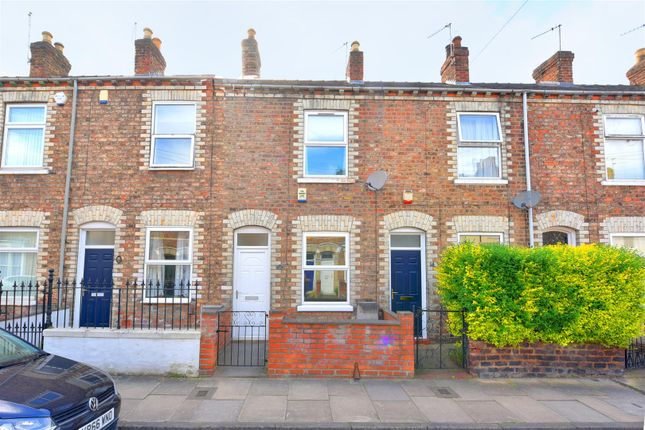 Terraced house to rent in Milton Street, York