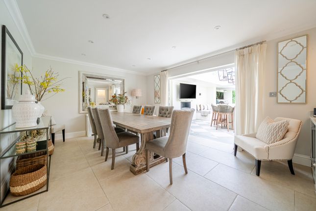 Northfield Place, Weybridge photo 3