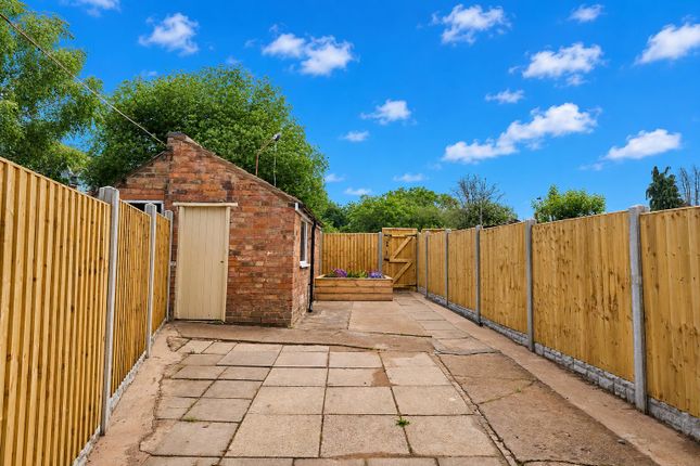 89, Lutterworth Road, Hinckley photo 4