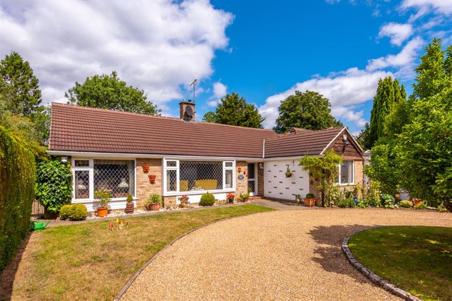 Horley, Surrey bungalows for sale | Buy houses in Horley, Surrey