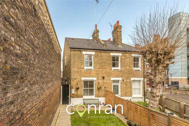 Terraced house to rent in Eastney Street, Greenwich