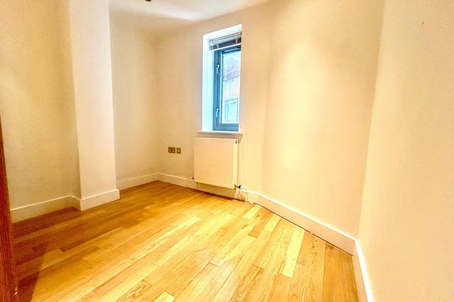 Flat Flat 6, 1, Rocky Lane South, Wirral photo 3