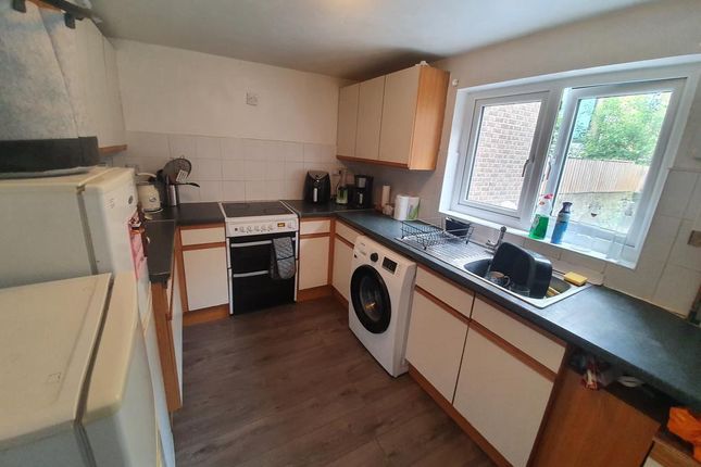25, Ennis Road, London photo 2