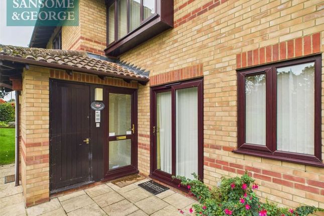 1-bed house on 28, Kendal Gardens, Basingstoke, £70,000