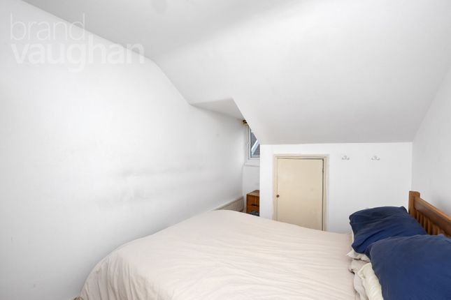 Maisonette for sale in Warleigh Road, Brighton, East Sussex