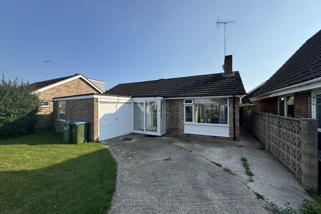 Thumbnail Bungalow to rent in Hedgeway, Felpham