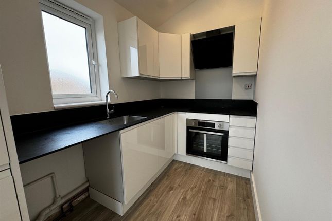 Flat 6, Imperial Court, 22 Bannings Vale, Saltdean photo 2