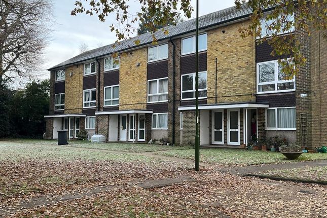 2-bed flat on 54, Cotswold Court, Horsham, £170,000