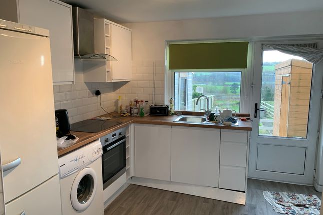 48, Carmarthen photo 4