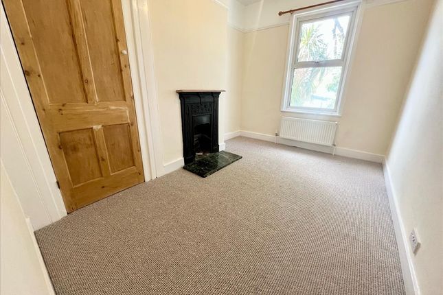 End terrace house to rent in Edna Road, Raynes Park, London