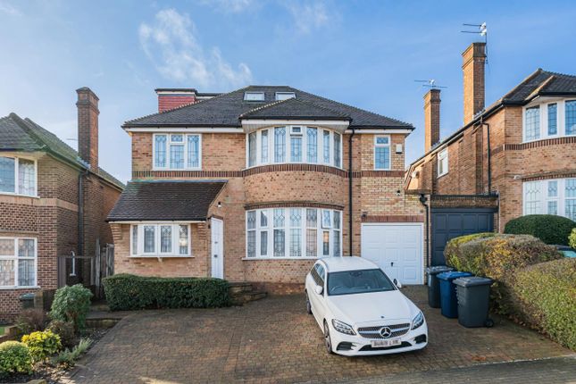 Detached house to rent in Southover, London N12