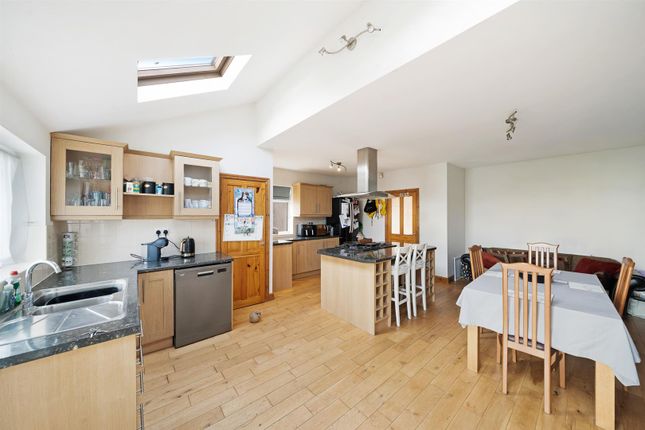 40, Addicott Road, Weston-Super-Mare photo 4
