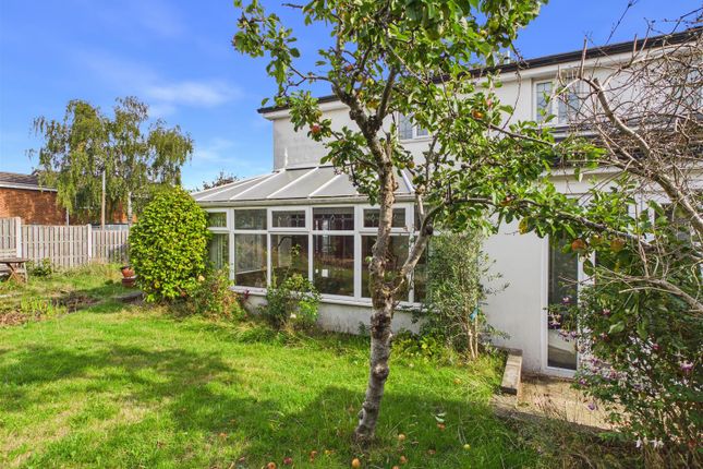2, Wentworth Road, Dronfield photo 2