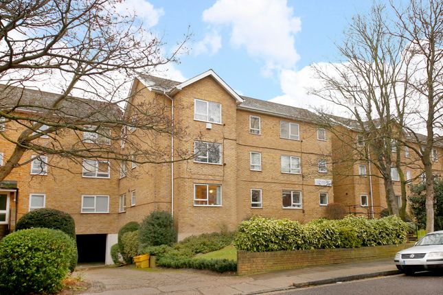 Flat to rent in Wood Vale, Forest Hill