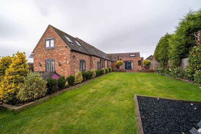 Dairy Farm Stables, Lynn Lane, Lichfield photo 2