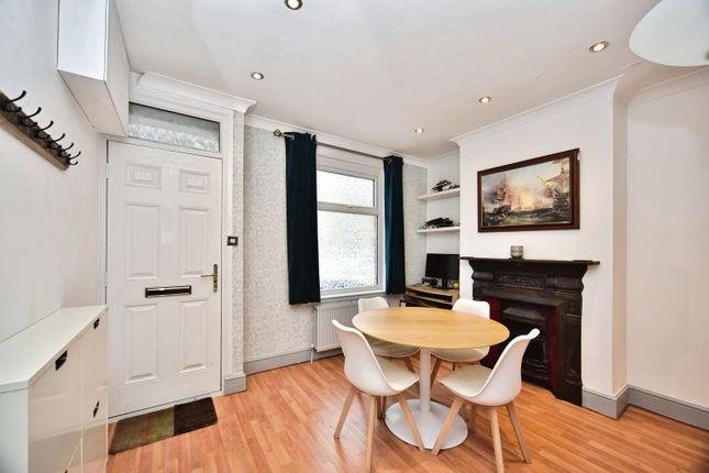 36, Coronation Road, Chatham photo 4