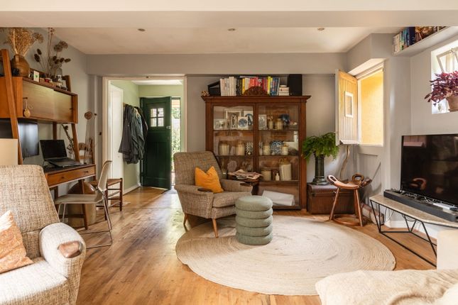4, Rowlands Close, Bath photo 3