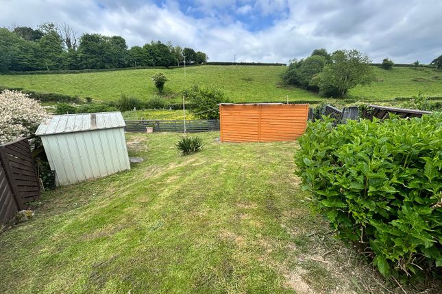 Tawelan Bungalow, Pentremeurig Road, Carmarthen photo 2