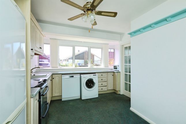 43, Elmwood Crescent, Doncaster photo 3