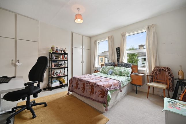 Terraced house for sale in Standen Road, London