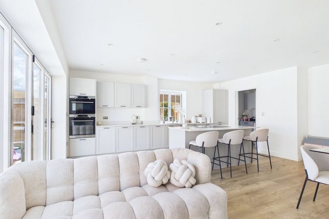11, Killingdown Farm Way, Croxley Green photo 3